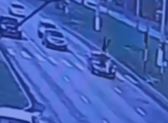 Автомобиль сбил пешехода в Луганске 