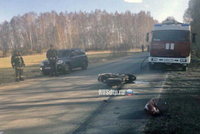 Байкер погиб при столкновении с автомобилем в Челябинской области 