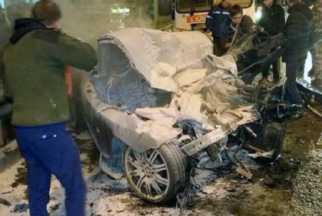 В Краснодаре при столкновении с автобусом погиб водитель BMW Z4 