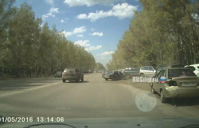 Пьяный водитель протаранил пять машин возле кладбища в Воронеже