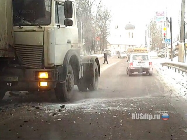 Дальнобой зазевался 