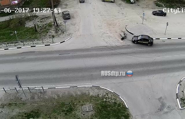 В Медвежьегорске автомобиль сбил подростка на велосипеде