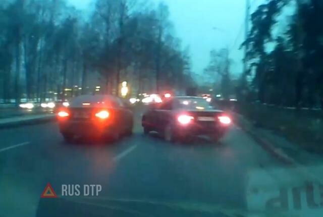 Шашки на BMW в Петербурге привели к ДТП