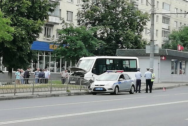 12 человек пострадали в ДТП с участием маршрутки в Орле 