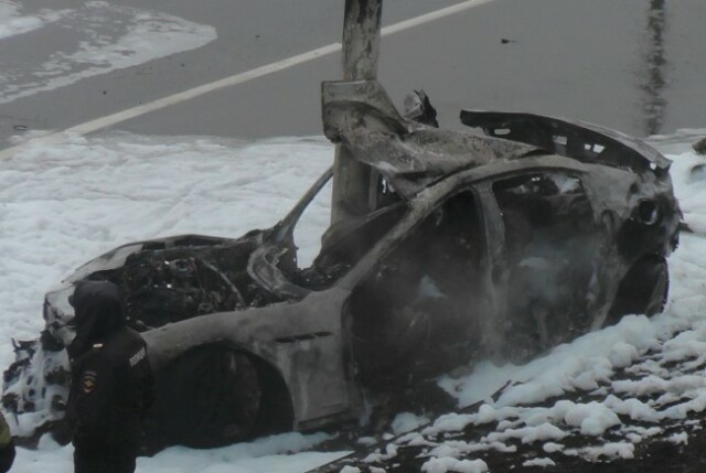 В Москве в результате ДТП в спорткаре Maserati сгорел водитель 