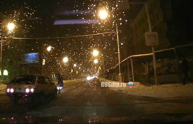 Водитель сбил девушку в Северодвинске и уехал с места ДТП