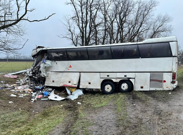 Уснул за рулем и выехал на встречную полосу: 5 человек погибли в ДТП с автобусом на Кубани 