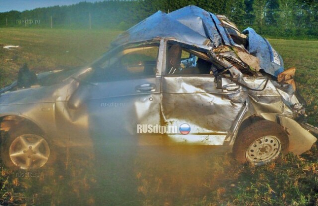 Парень с девушкой погибли в перевернувшейся машине в Татарстане 