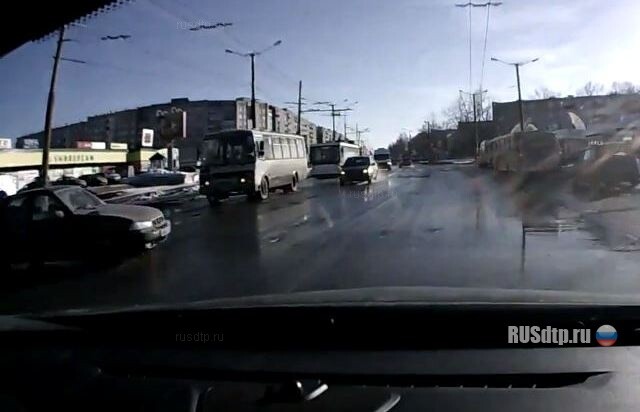 Узбекский автопром вошел в бочину 