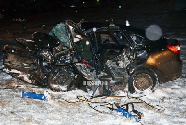 В Башкирии в лобовом столкновении автомобилей погиб водитель «Гранты» 