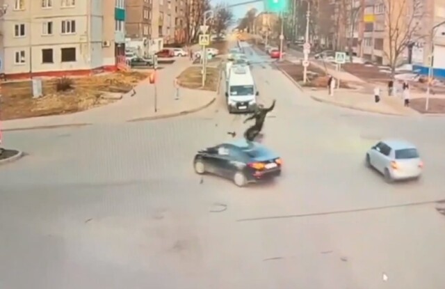 Мотоциклист получил серьёзные травмы в результате ДТП в Череповце