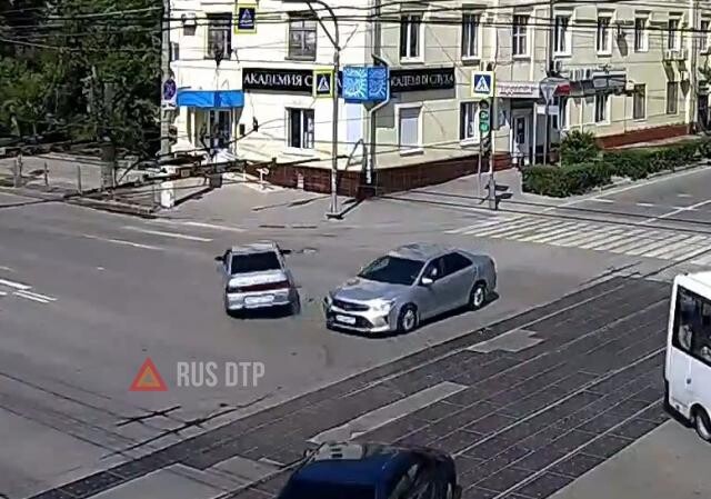 Водитель «Лады» не убедился