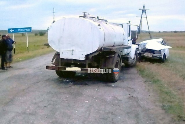 Пассажир «четверки» погиб в ДТП с молоковозом в Кумылженском районе 