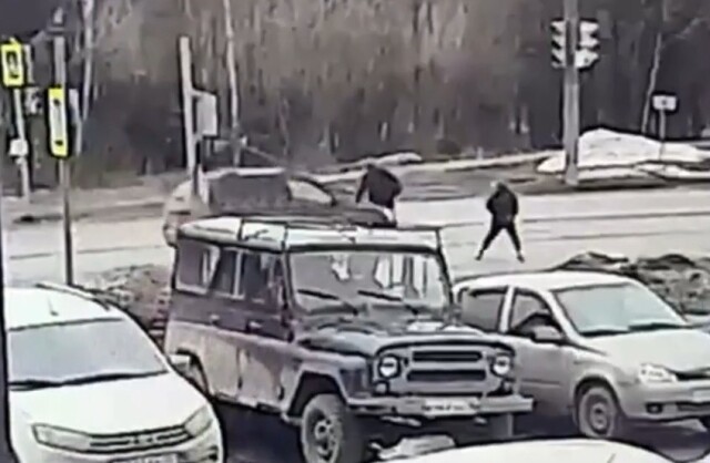 Ребенок попал под колеса автомобиля на Воткинском шоссе в Ижевске 
