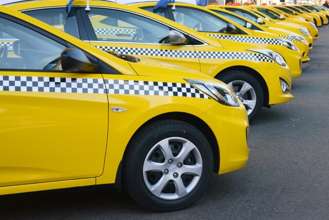 Агрегаторы такси в панике — с 1 сентября многие таксисты останутся без работы 