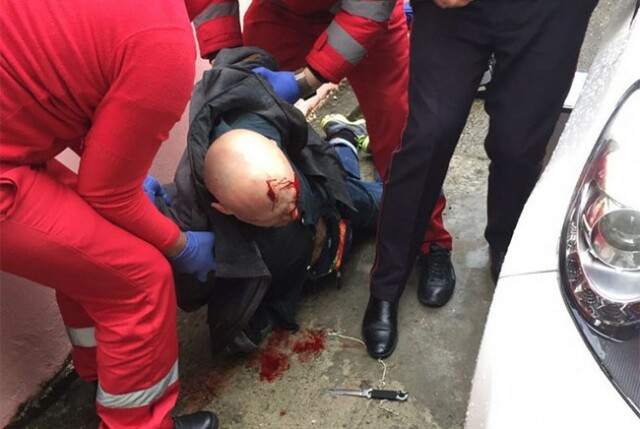 В Сочи водитель напал с ножом и ранил инспектора ДПС 