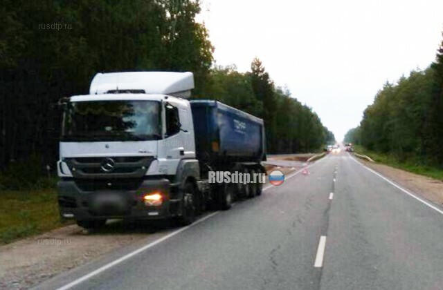В Калужской области при столкновении автобуса и большегруза один человек погиб и 9 пострадали 