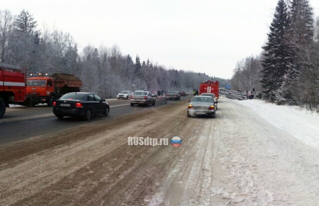 Четыре человека погибли на трассе смерти Вологда — Новая Ладога 