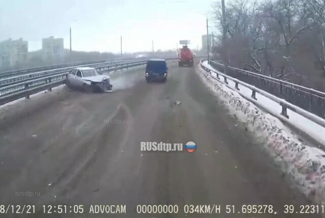 ДТП на Северном мосту в Воронеже