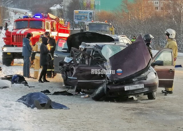 Два человека погибли в ДТП с автобусом под Североморском 