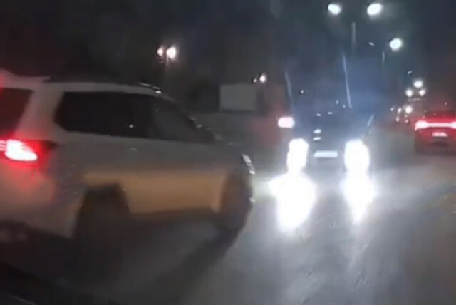 В Туле Mitsubishi выехал на встречную и столкнулся с двумя автомобилями 