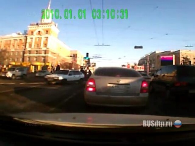 «Лада» врезалась в толпу пешеходов 