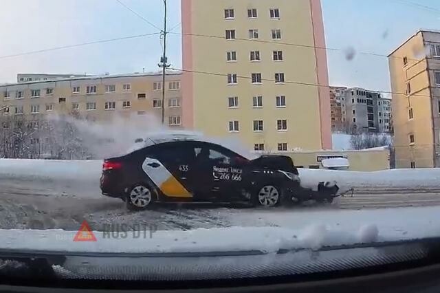 ДТП с участием такси в Североморске