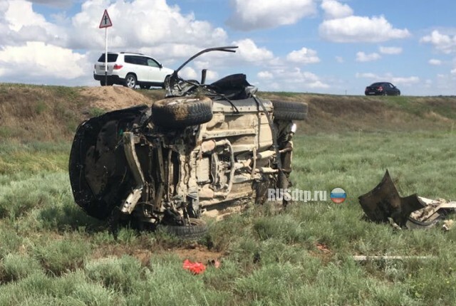 Три человека погибли при опрокидывании Infiniti в кювет на Ставрополье 