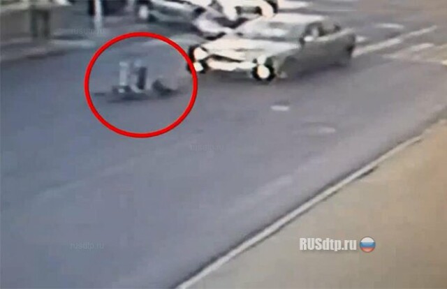 В Москве «Ягуар» сбил двух женщин на пешеходном переходе