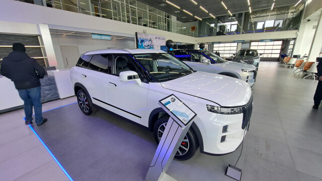 Продажи новых автомобилей в России увеличились более чем на 80% 