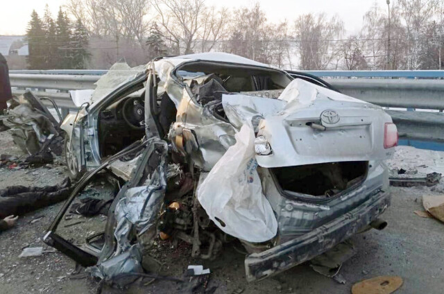 Водитель и пассажир «Тойоты» погибли в ДТП с автобусом в Новосибирске 