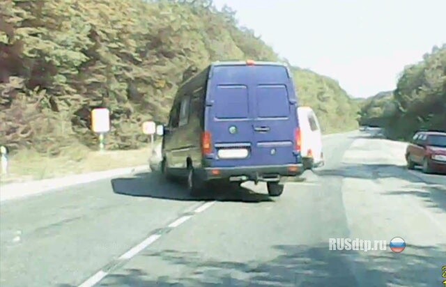 Два бусика 