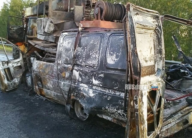 Два человека сгорели в «Газели» на трассе Екатеринбург — Тюмень 