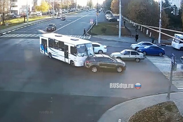 ДТП с маршрутным автобусом в Белгороде