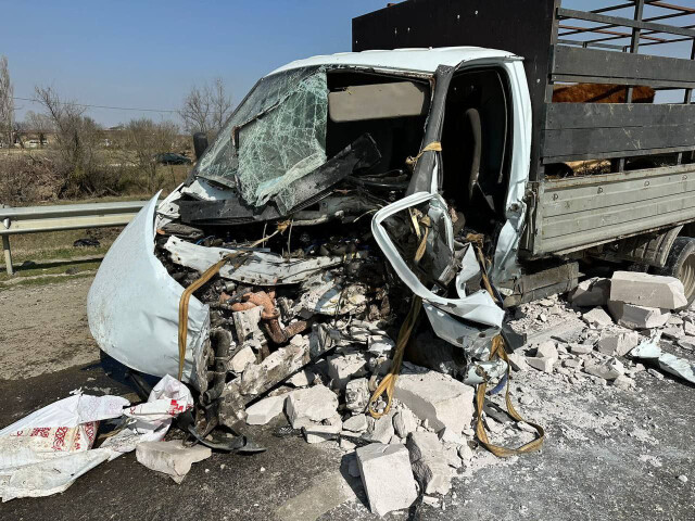 Пункт назначения: в Дагестане выпавшие из грузовика кирпичи убили водителя «Газели» 