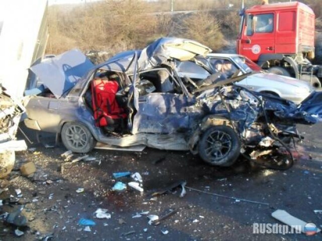 Под Новороссийском погибла девушка водитель 