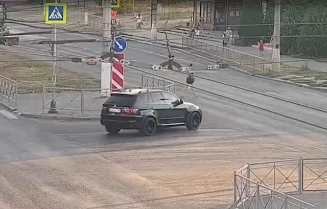 В Волгограде водитель BMW сбил переходившую дорогу женщину