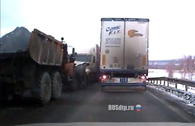 Зачем он так поступил? 