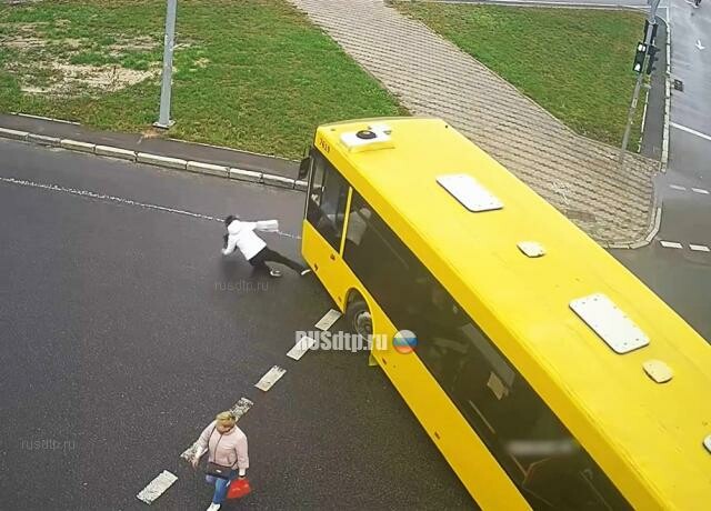 Наезд автобуса на пешехода в Киеве