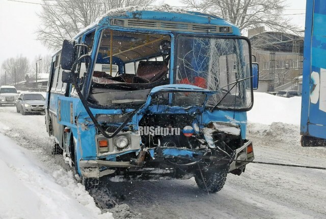 Более 20 человек пострадали в ДТП с автобусом в Нижнем Новгороде 