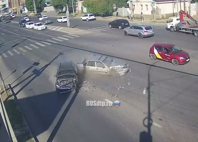 BMW сбила троих пешеходов в районе метро «Бульвар Рокоссовского»