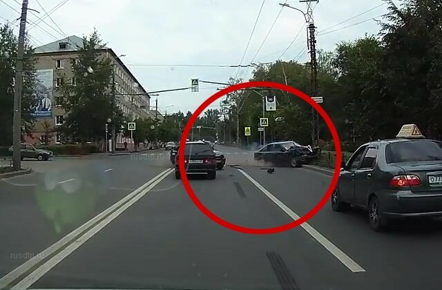 ДТП с участием свадебного кортежа в Пензе попало на видео 