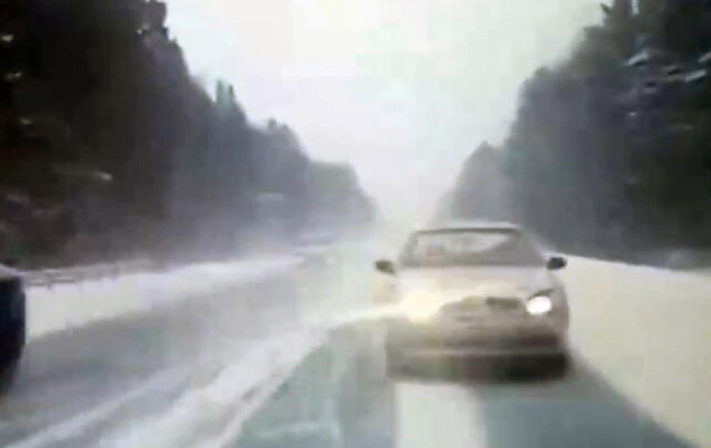 «Пошел на обгон»: три автомобиля столкнулись на трассе «Иртыш» в Курганской области