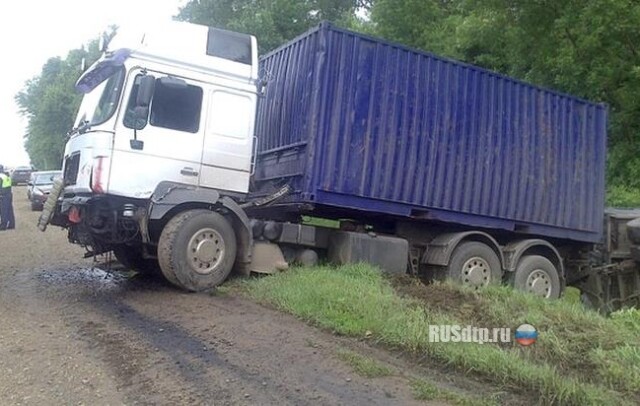 Нелепый маневр привел к ДТП 