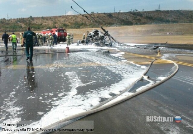 Крушение вертолета Ми-8 в Геленджике 