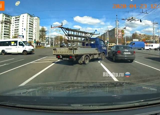 Светомузыка на перекрестке в Минске