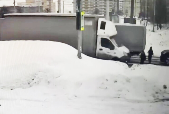 «Газель» сбила второклассника на пешеходном переходе в Чебоксарах