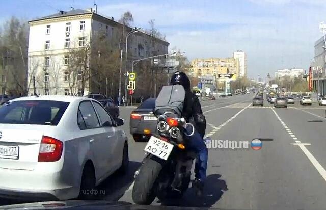 Авария с байкером на Севастопольском проспекте