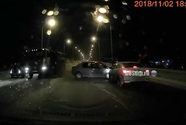 ДТП на Елизаровых в Томске попало на видео 