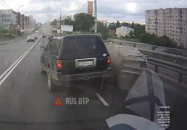 ДТП в Вологде на Ленинградском мосту